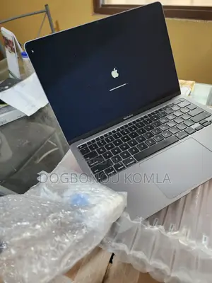 New Laptop Apple MacBook Air 8GB SSD 500GB