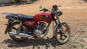 Royal RY125 2025 Red