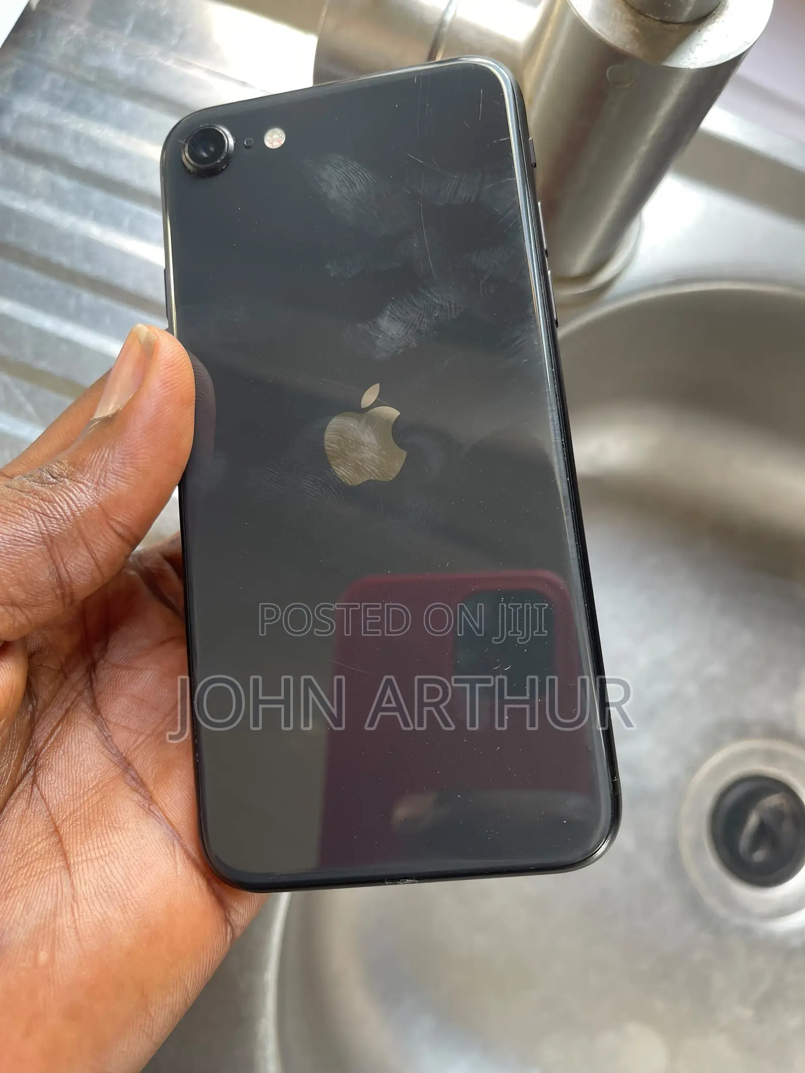 Apple iPhone SE (2020) 64 GB Black