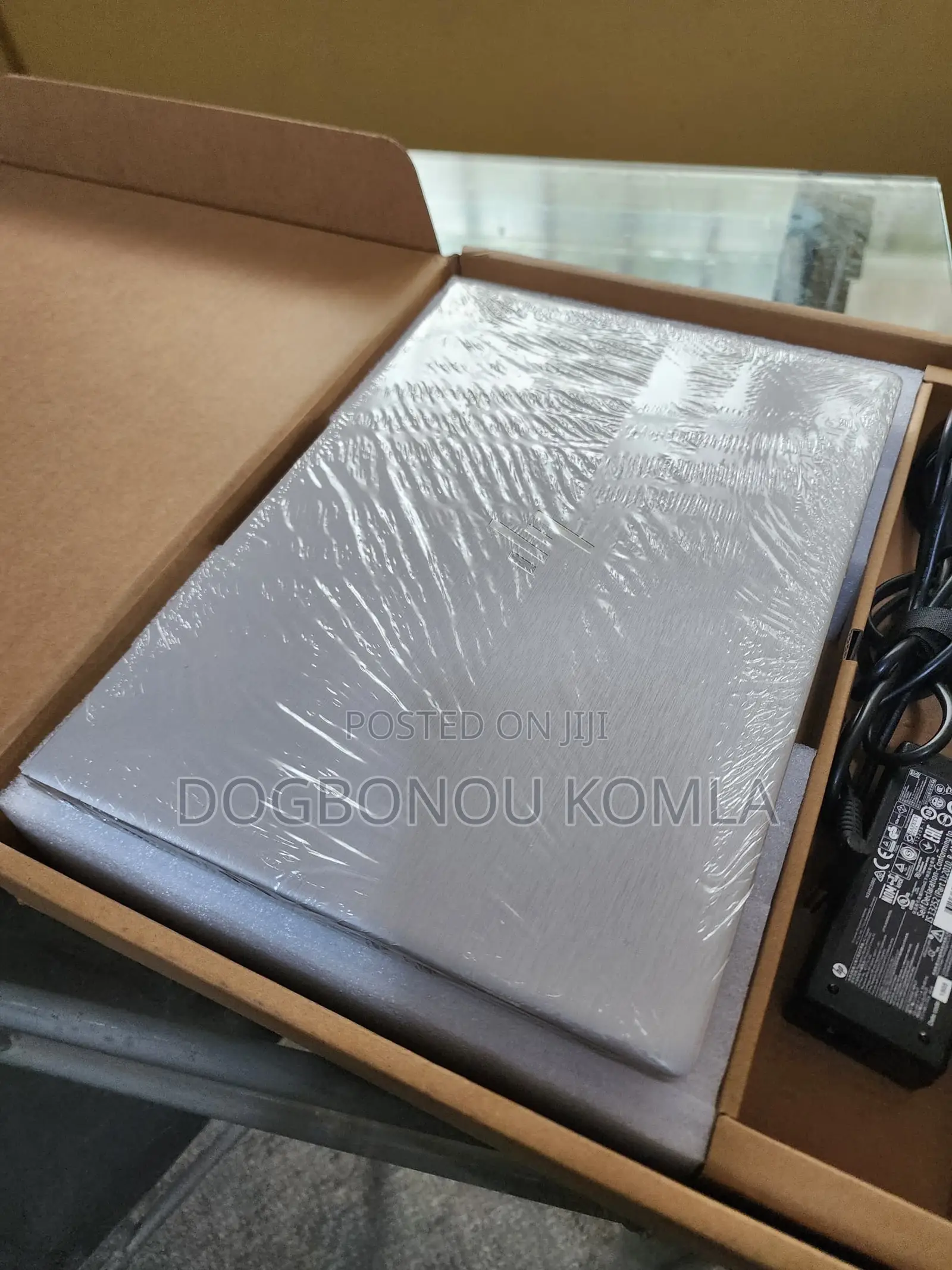 New Laptop Apple MacBook Air 8GB SSD 500GB