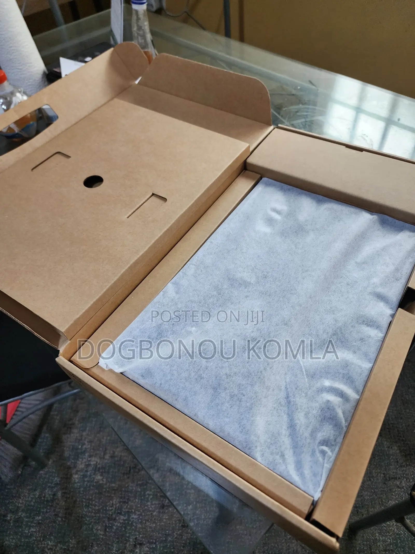 New Laptop Apple MacBook Air 8GB SSD 500GB