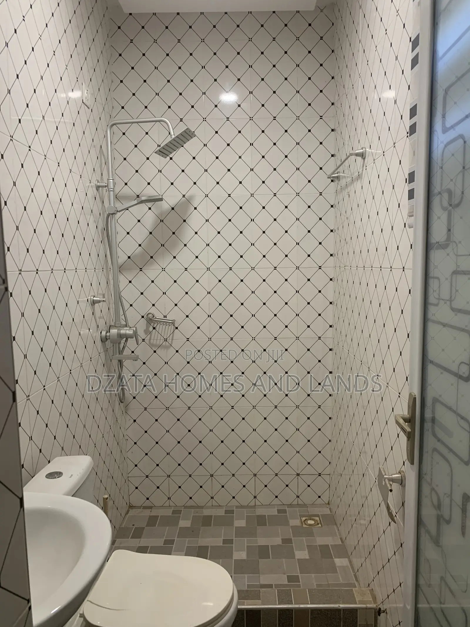 2bdrm House in Coastal, Spintex for rent