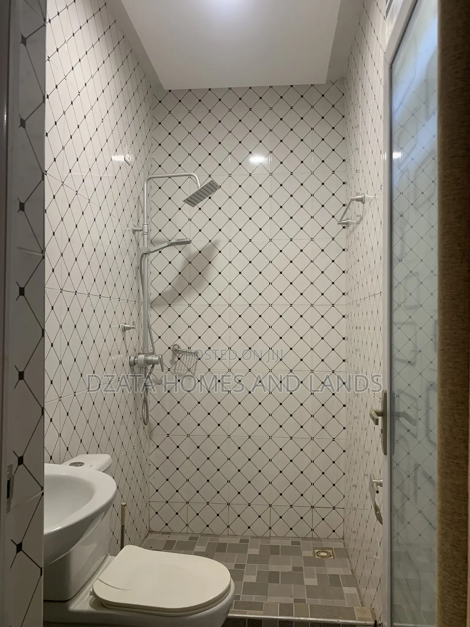 2bdrm House in Coastal, Spintex for rent