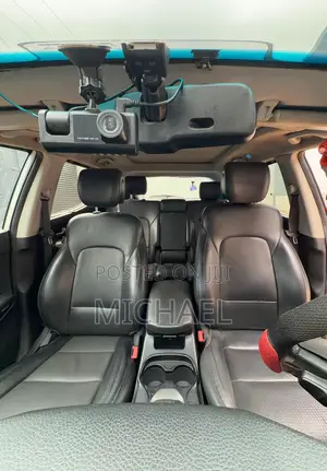 Hyundai Santa Fe 2014 White
