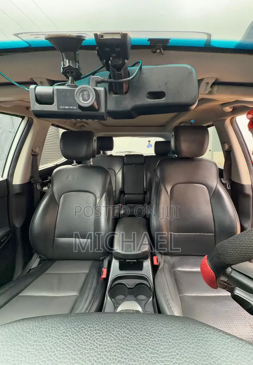 Hyundai Santa Fe 2014 White