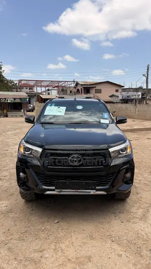 Toyota Hilux 2021 Black