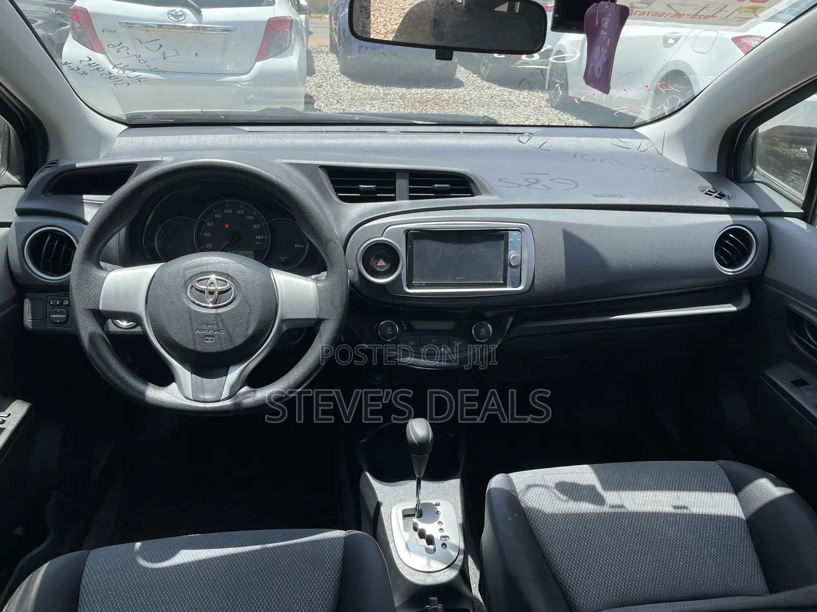 Toyota Vitz 1.3 FWD 5dr 2013 Silver