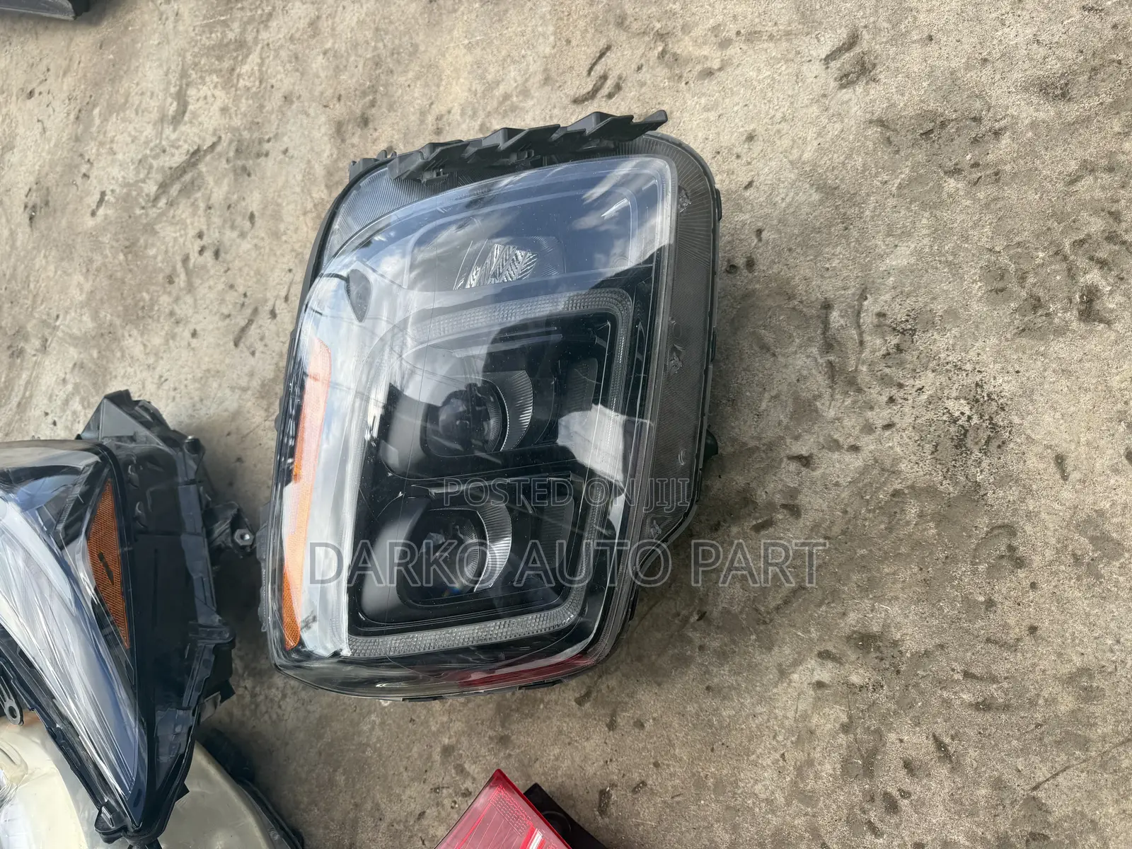 Kia Telluride 2020–2022 Headlight Available Home Use