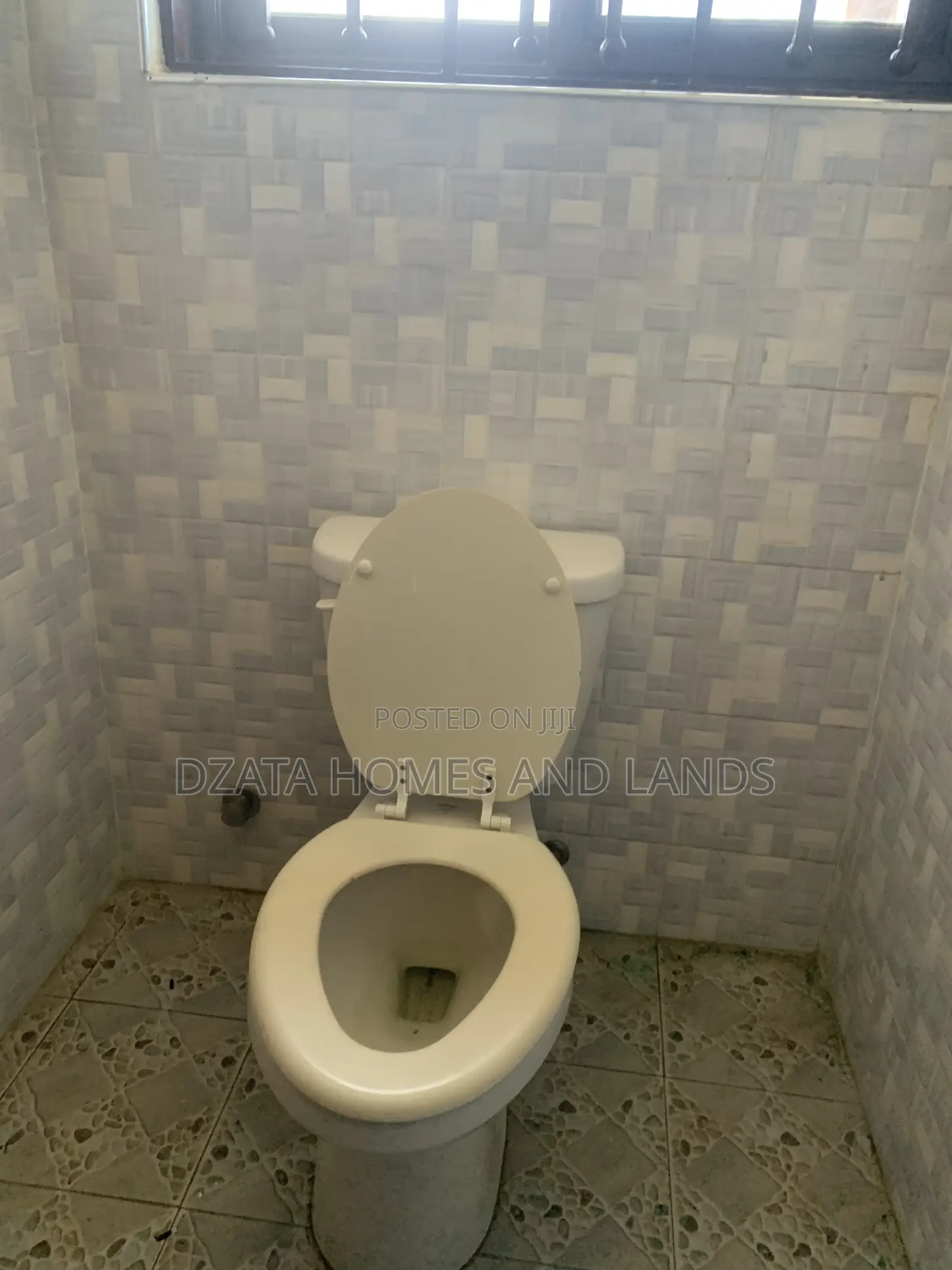 2bdrm Apartment in Junction Mall, Nungua for rent
