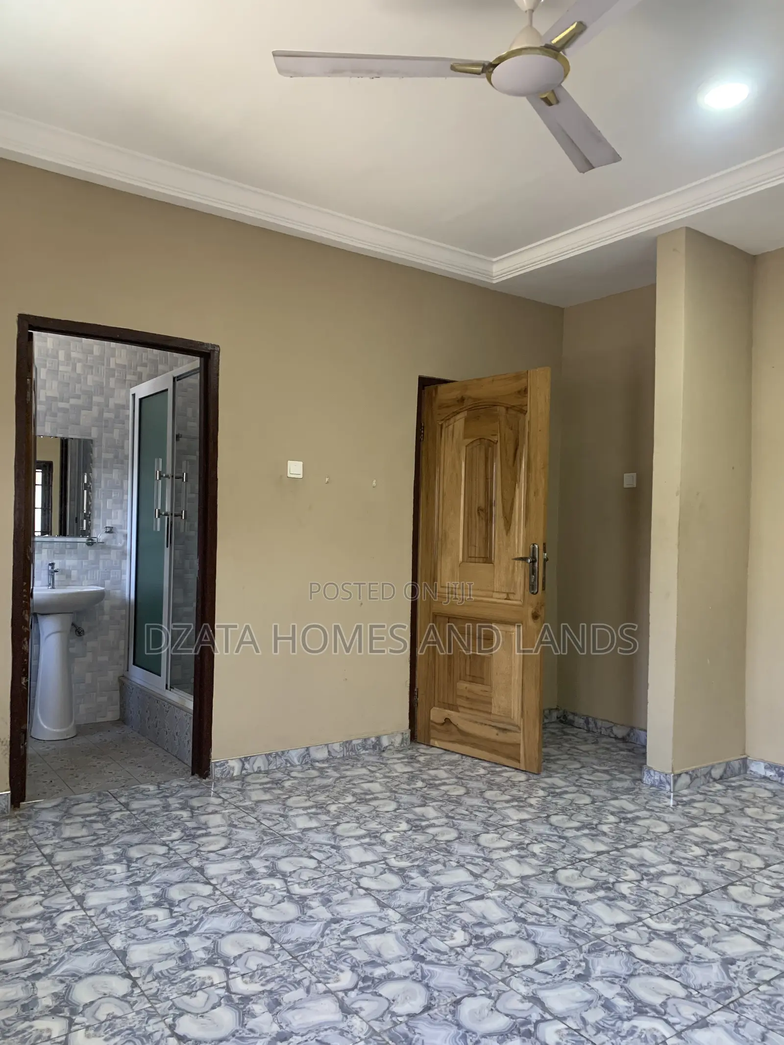 2bdrm Apartment in Junction Mall, Nungua for rent