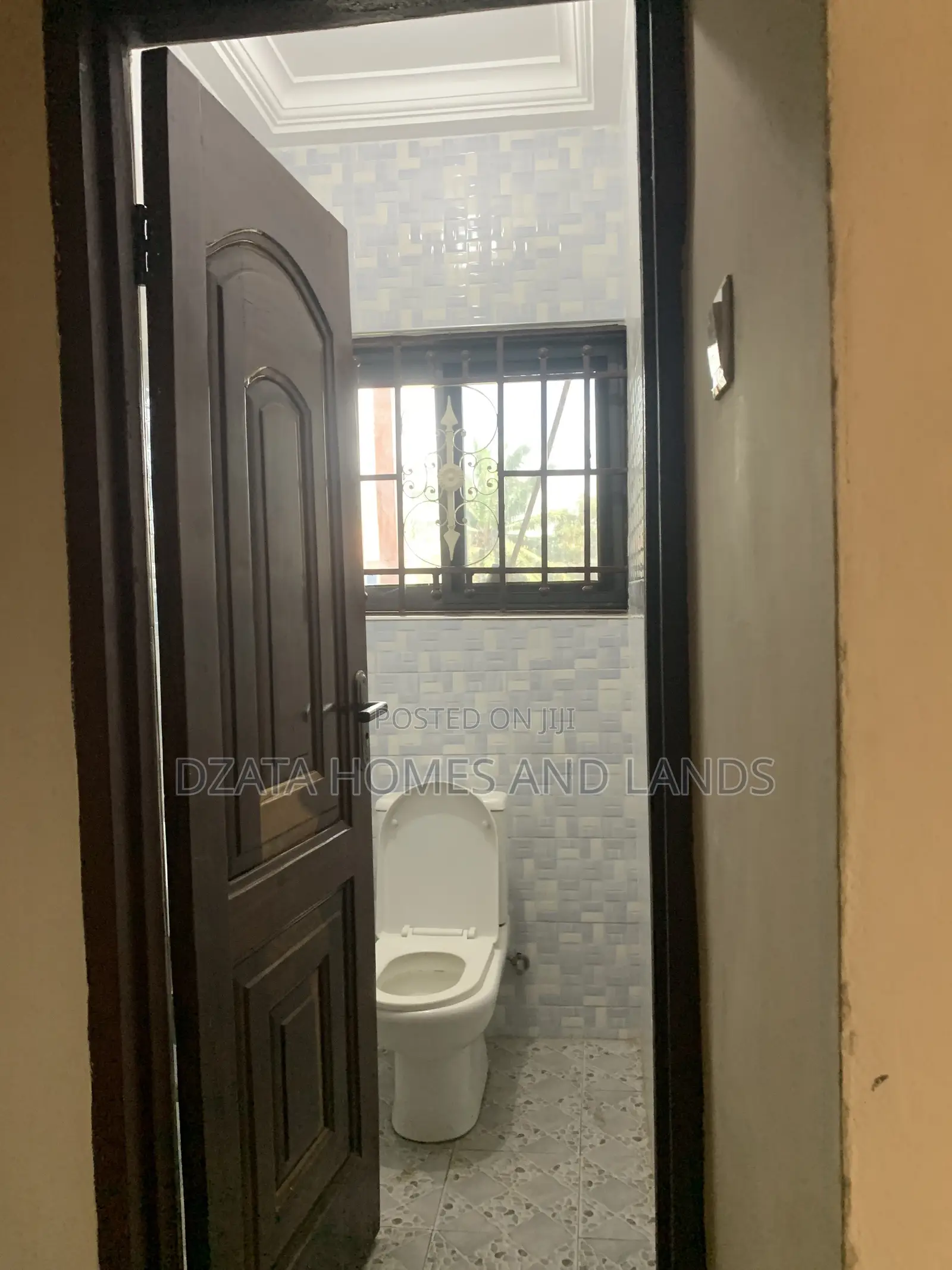 2bdrm Apartment in Junction Mall, Nungua for rent