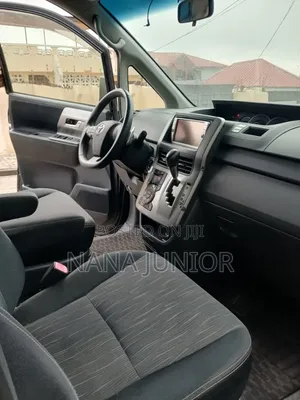 Toyota Voxy 2011 Black
