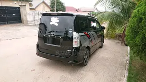 Toyota Voxy 2011 Black