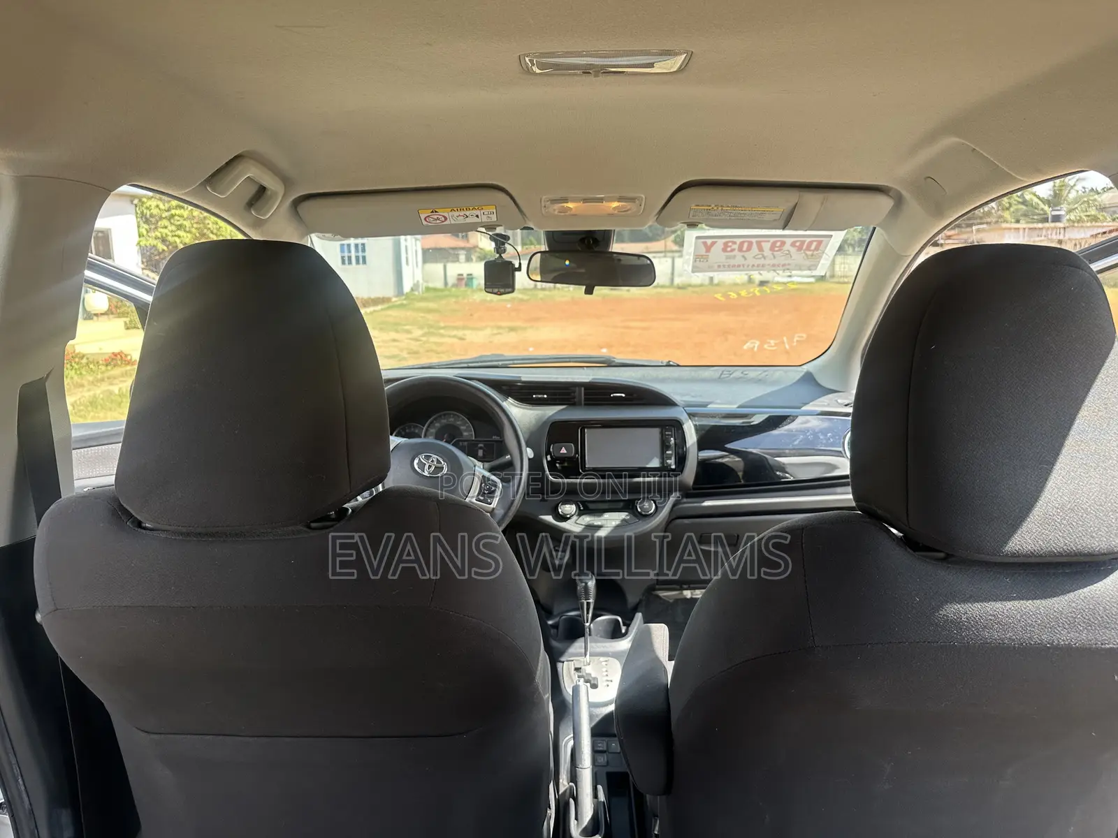 Toyota Vitz 1.3 FWD 5dr 2016 Silver