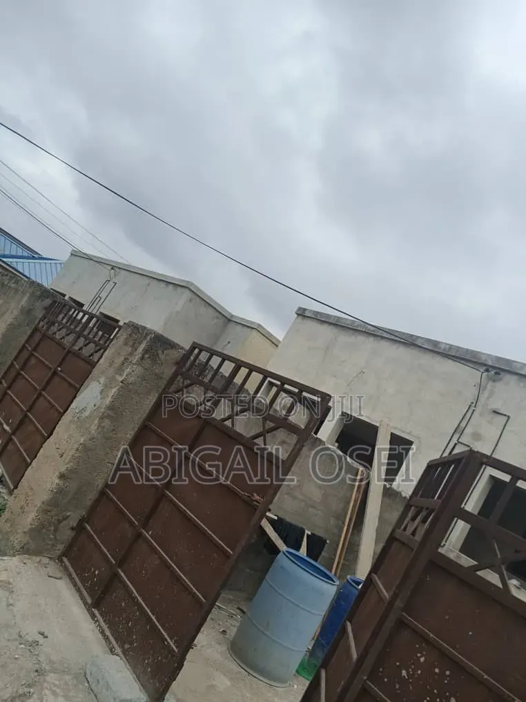 1bdrm House in Tipper Junction, Ghana Flag for rent