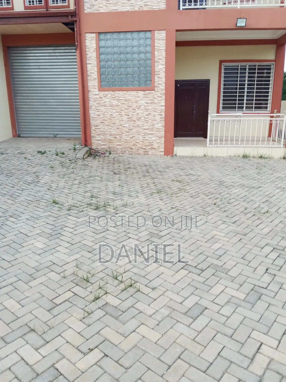 3bdrm House in A2 Danilos Services, Oyibi for rent
