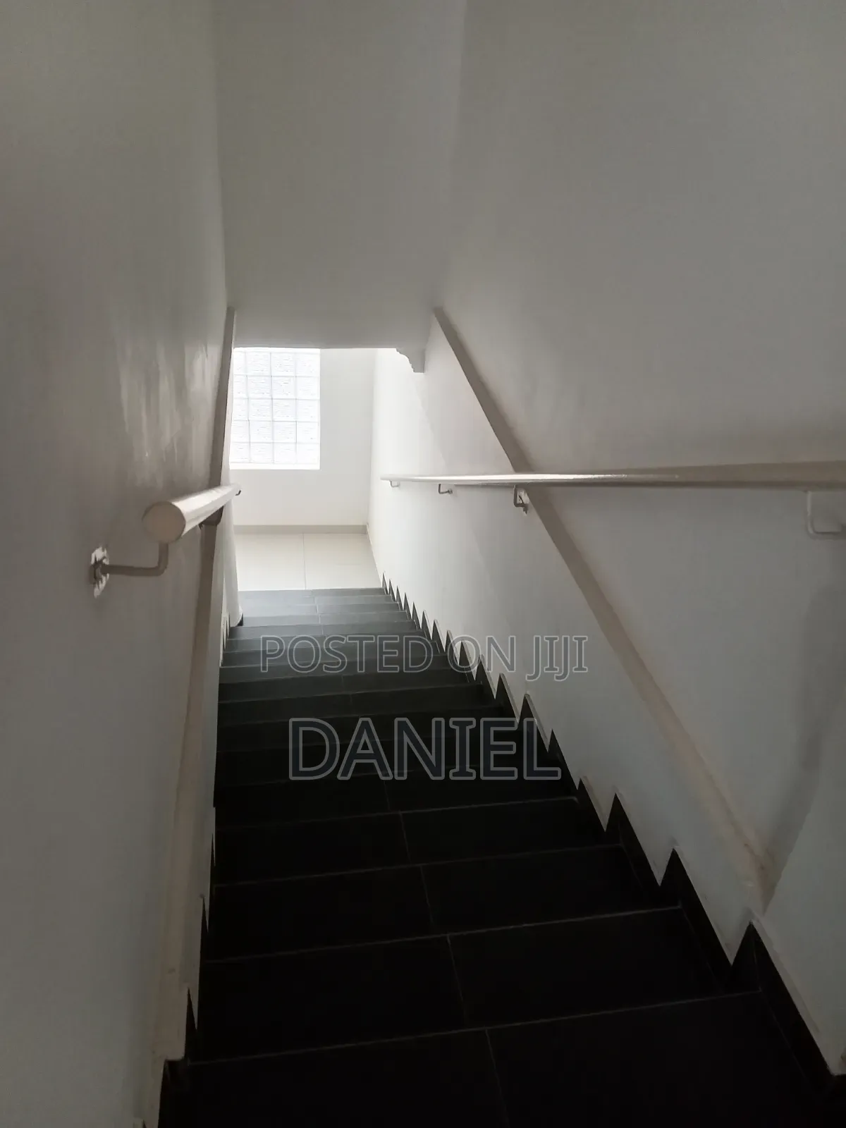 3bdrm House in A2 Danilos Services, Oyibi for rent