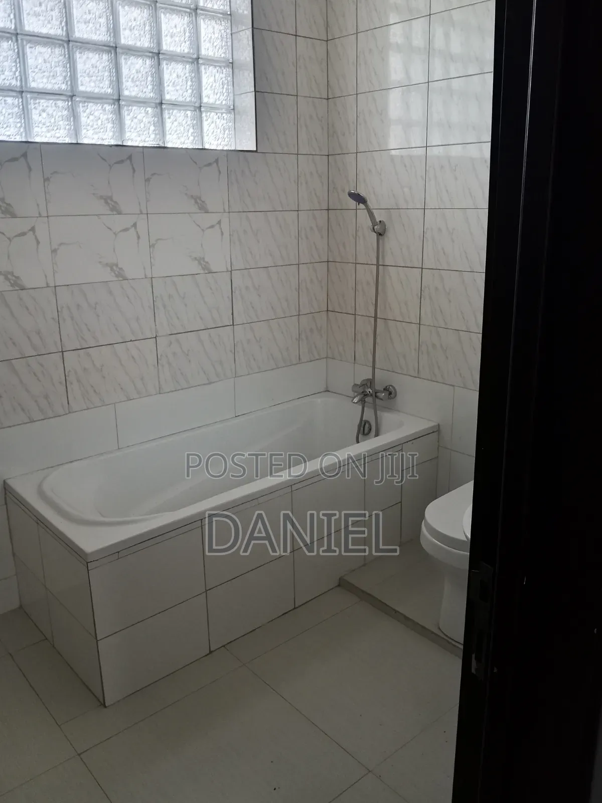 3bdrm House in A2 Danilos Services, Oyibi for rent