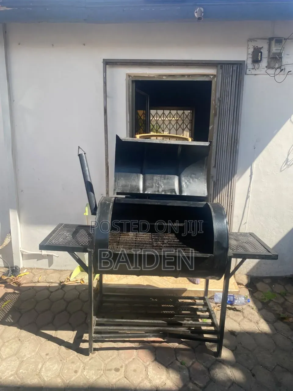 Grill Charcoal Huge Tank
