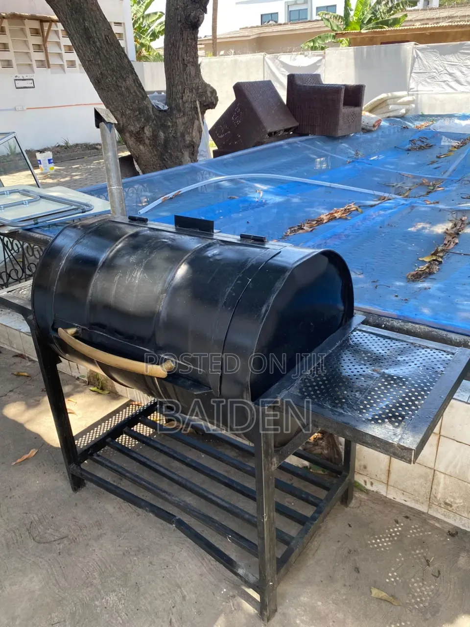 Grill Charcoal Huge Tank