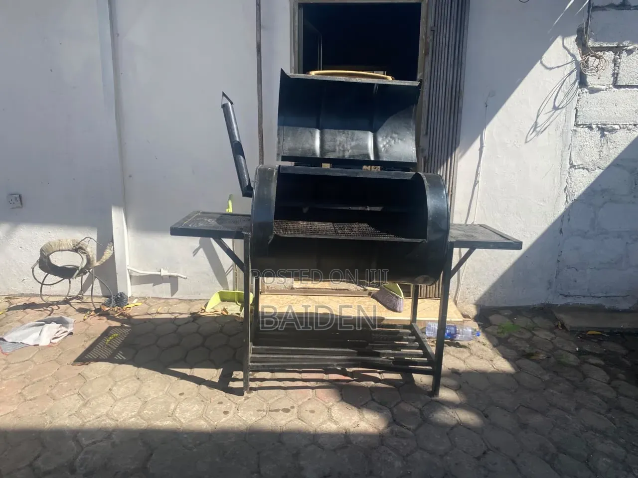 Grill Charcoal Huge Tank
