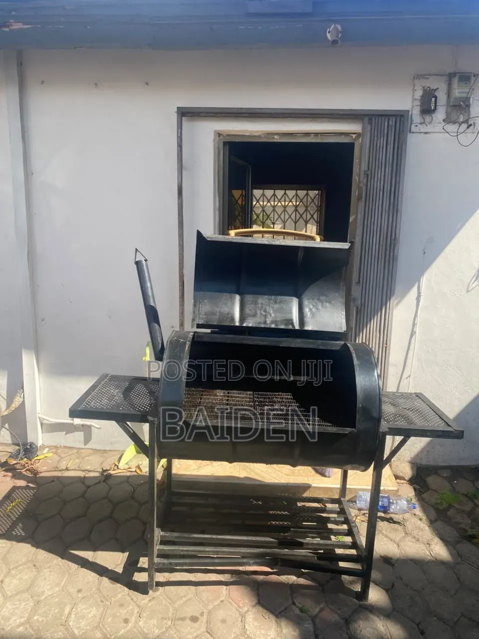 Grill Charcoal Huge Tank
