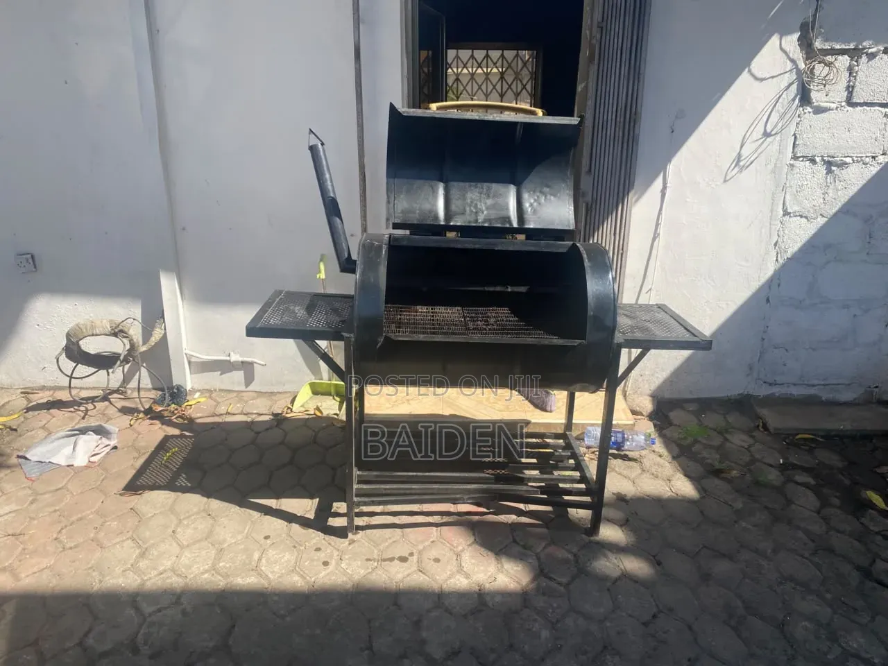 Grill Charcoal Huge Tank