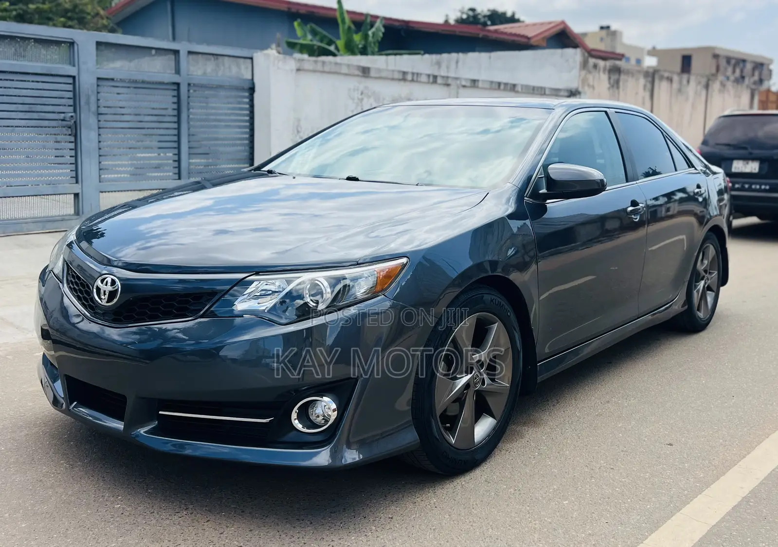 Toyota Camry SE 4dr Sedan (2.5L 4cyl 6A) 2014 Gray