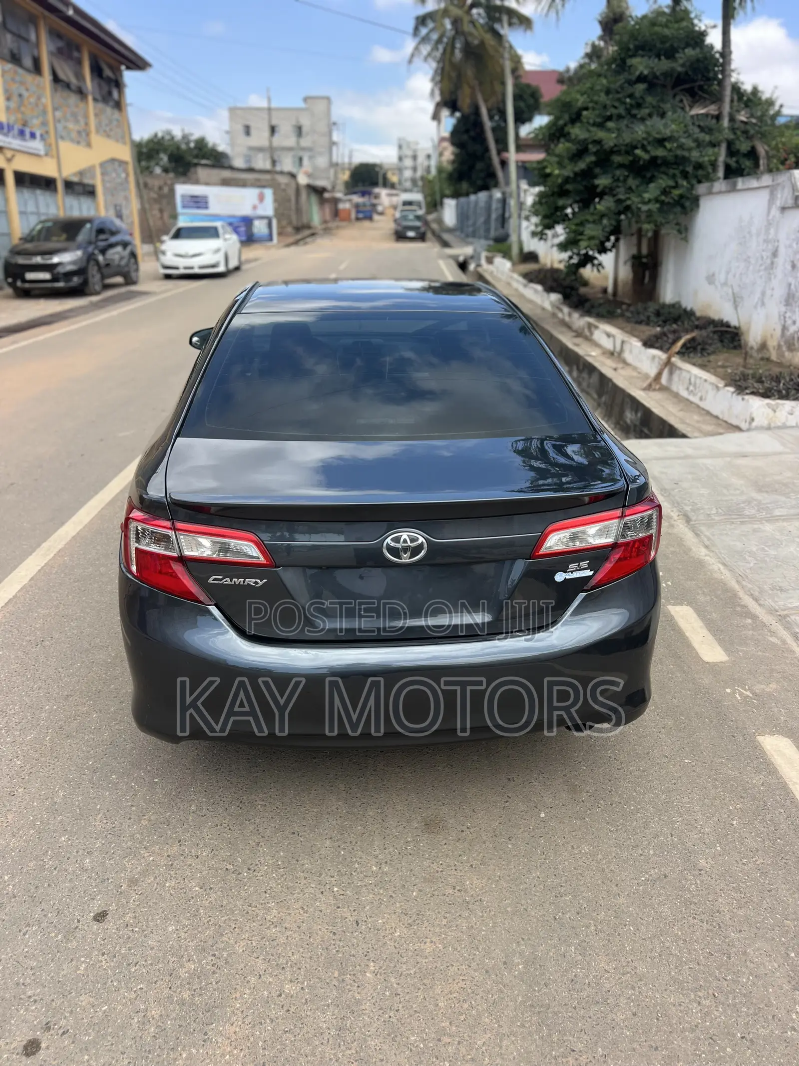 Toyota Camry SE 4dr Sedan (2.5L 4cyl 6A) 2014 Gray