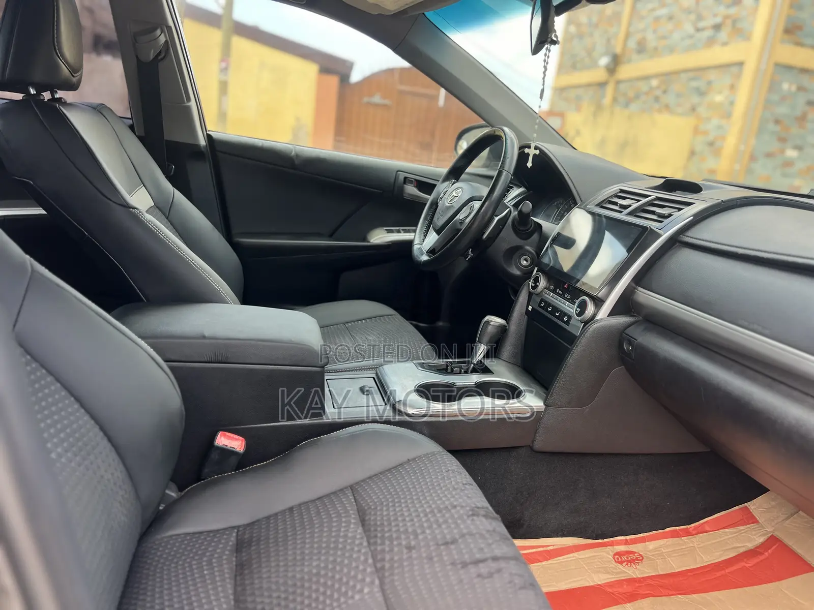 Toyota Camry SE 4dr Sedan (2.5L 4cyl 6A) 2014 Gray