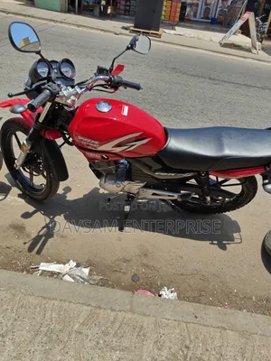 Yamaha YBR125 2025 Red