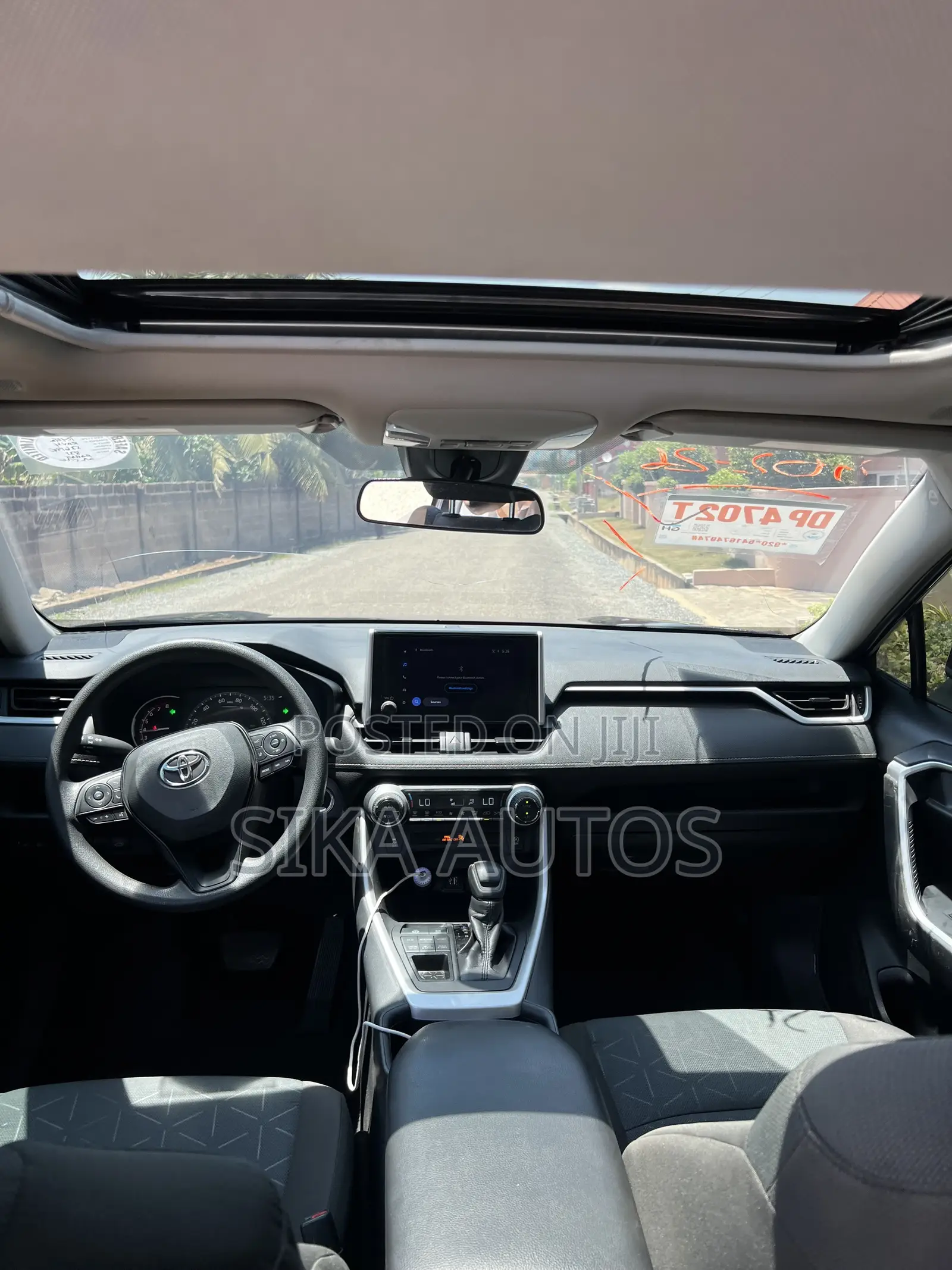 Toyota RAV4 XLE Premium 2025 Black