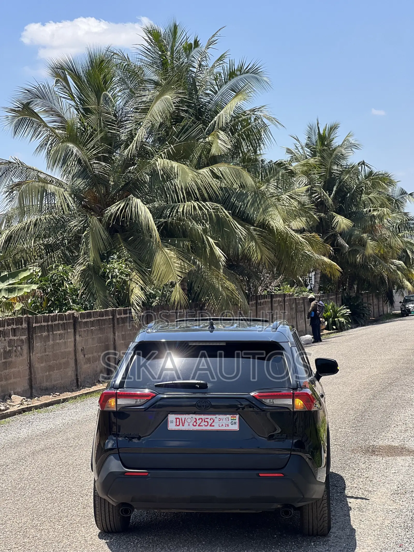 Toyota RAV4 XLE Premium 2025 Black
