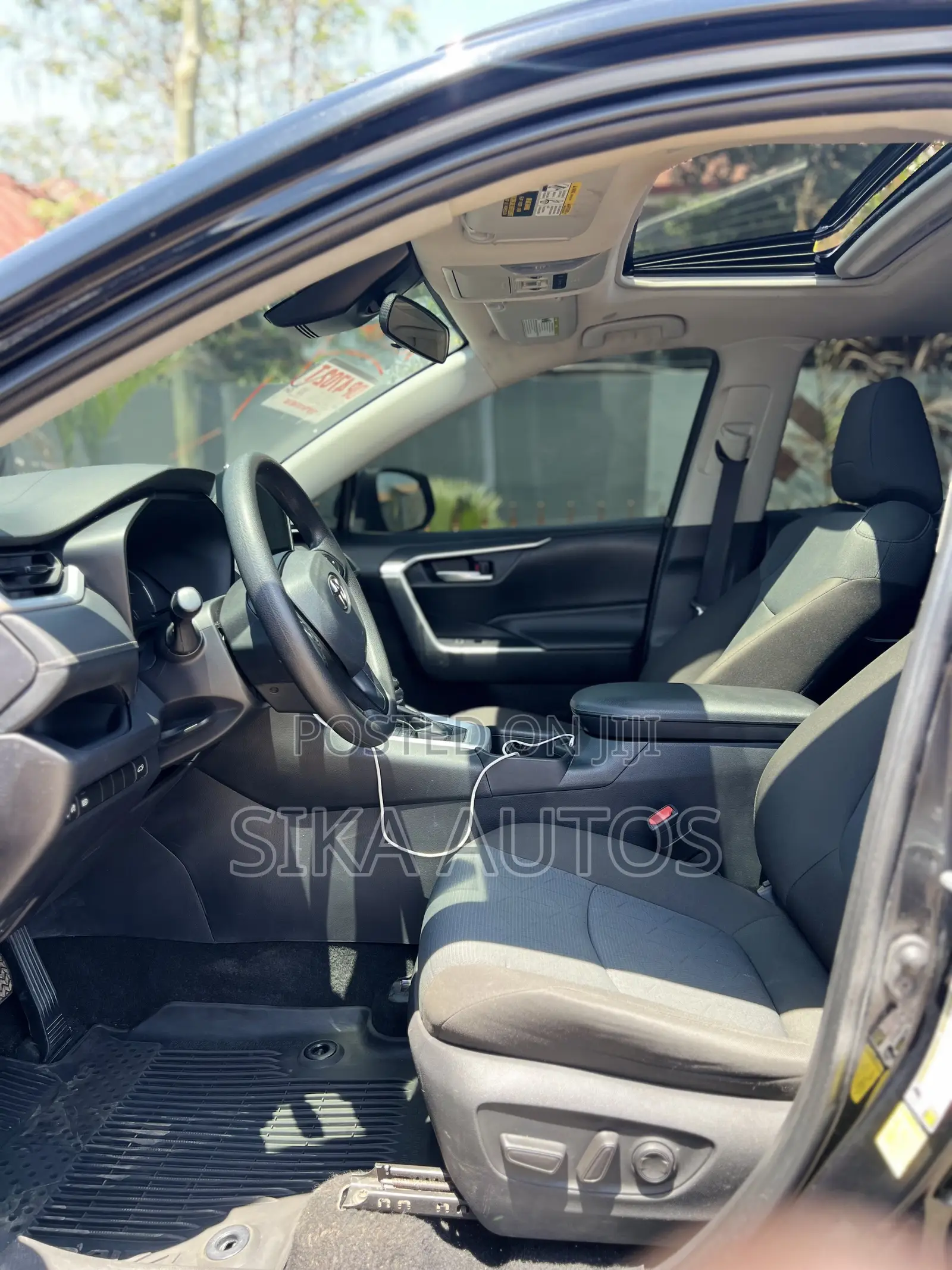 Toyota RAV4 XLE Premium 2025 Black