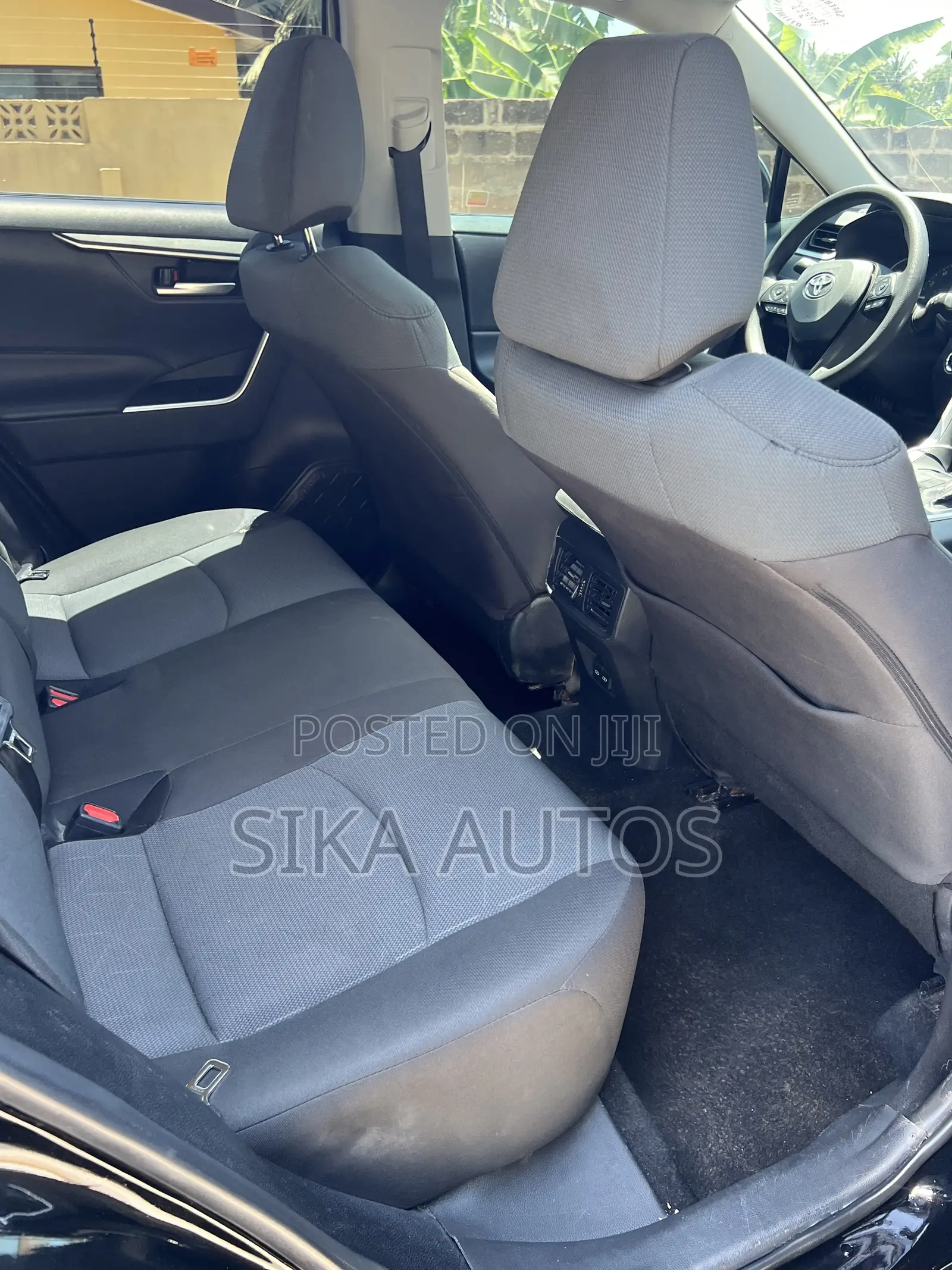 Toyota RAV4 XLE Premium 2025 Black