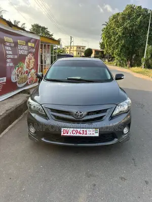 Toyota Corolla 2013 Gray