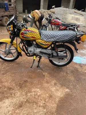 Bajaj Boxer 2026 Yellow