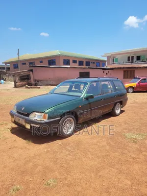 Opel Omega 1998 Green