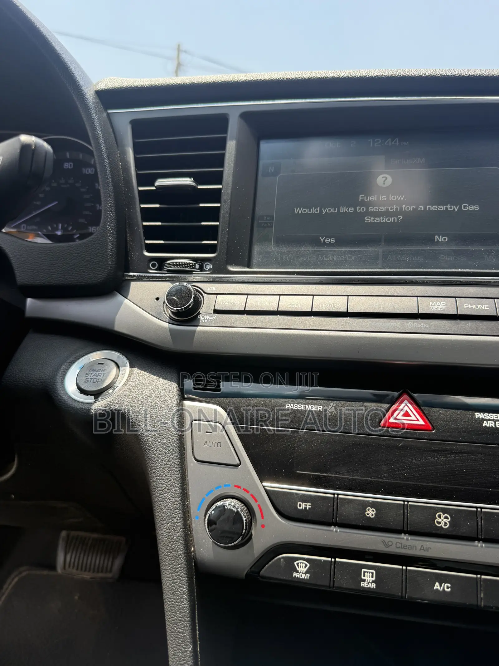 Hyundai Elantra Limited Sedan FWD (2.0L 4cyl 6A) 2017 Silver