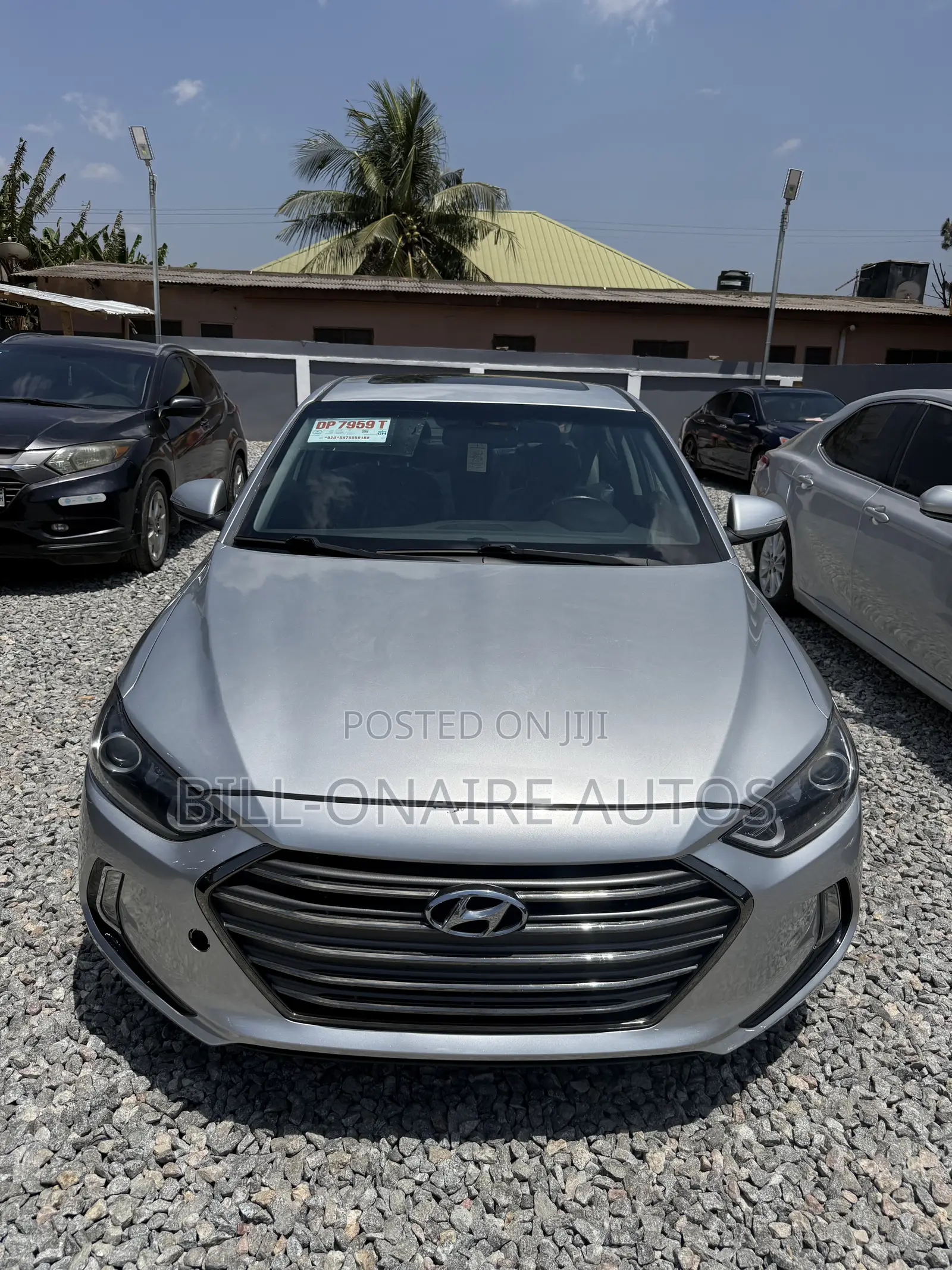 Hyundai Elantra Limited Sedan FWD (2.0L 4cyl 6A) 2017 Silver