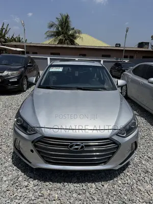 Hyundai Elantra Limited Sedan FWD (2.0L 4cyl 6A) 2017 Silver
