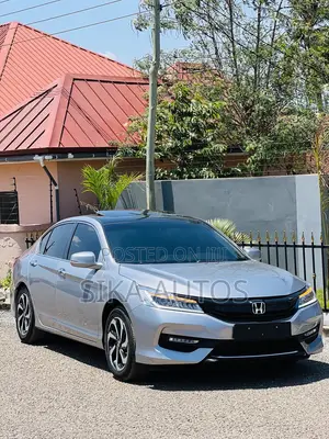Honda Accord EX-L 4dr Sedan FWD (2.4L 4cyl 2A) 2017 Silver