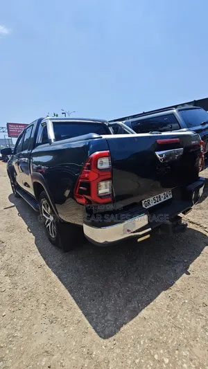 Toyota Hilux Revo Double Cab Deisel 2.4 AWD 2018 Black