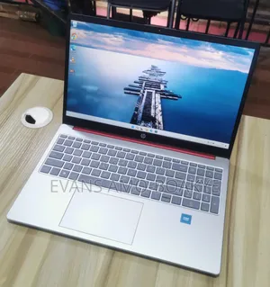 Laptop HP 15 8GB Intel eMMC 128GB