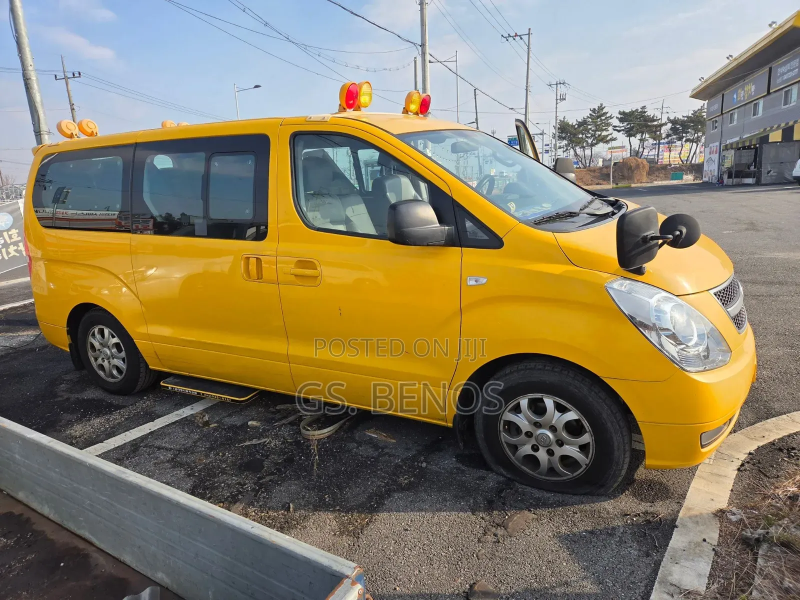 Hyundai STAREX