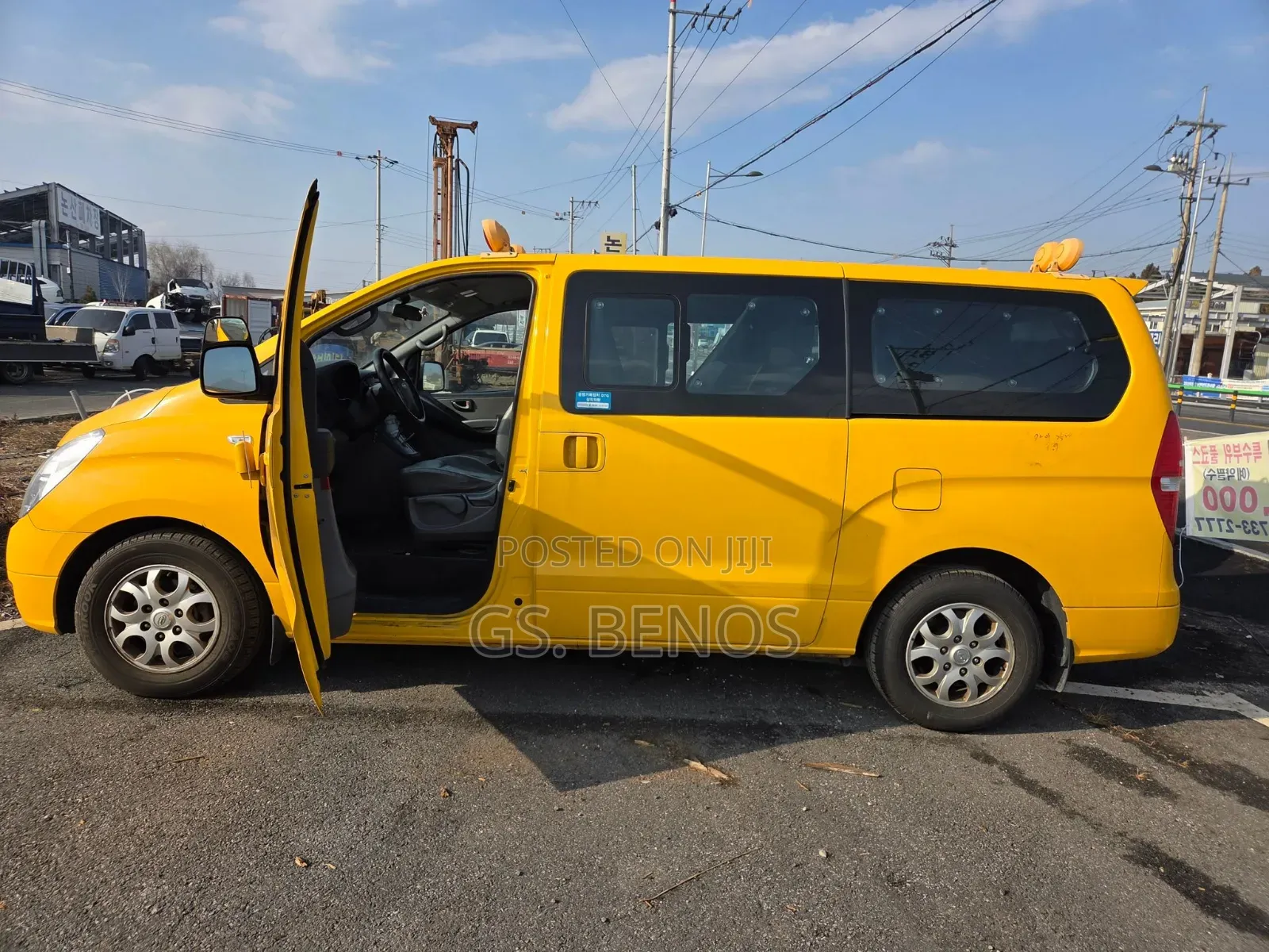 Hyundai STAREX