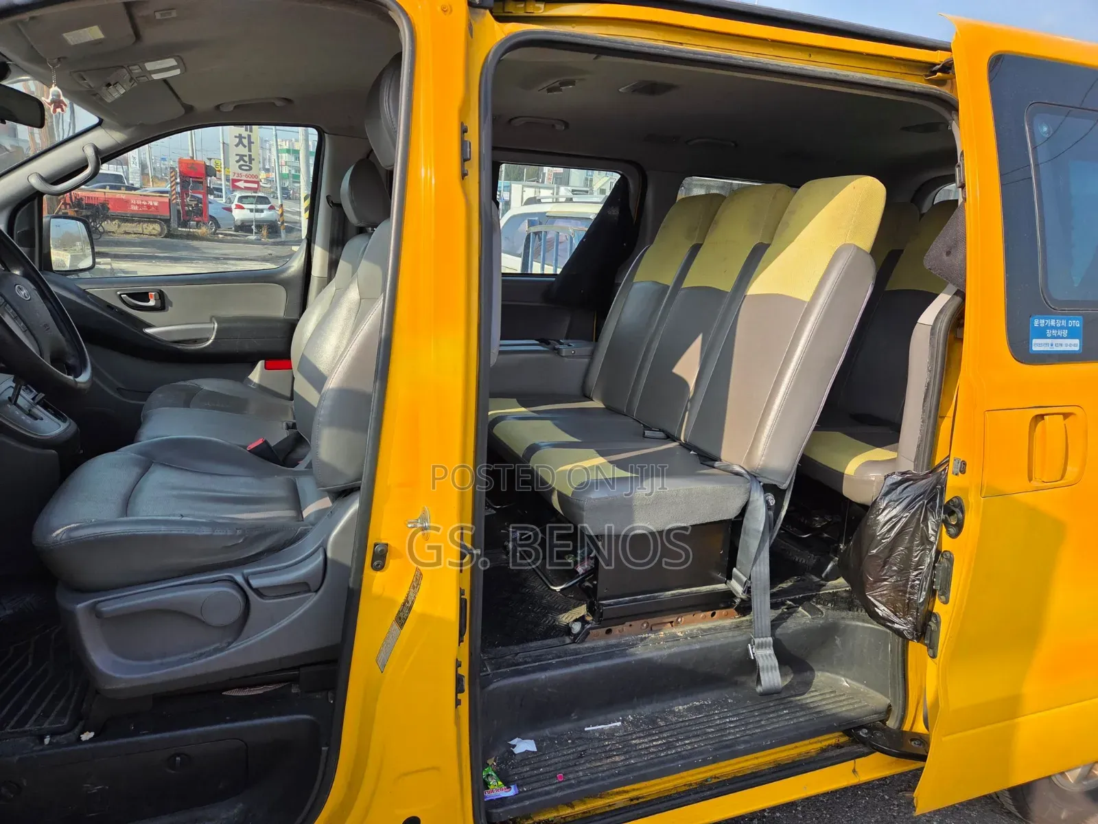 Hyundai STAREX