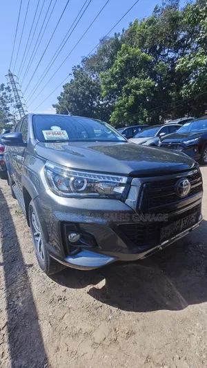 Toyota Hilux 2020 Gray