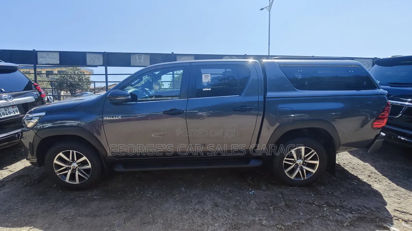 Toyota Hilux 2020 Gray