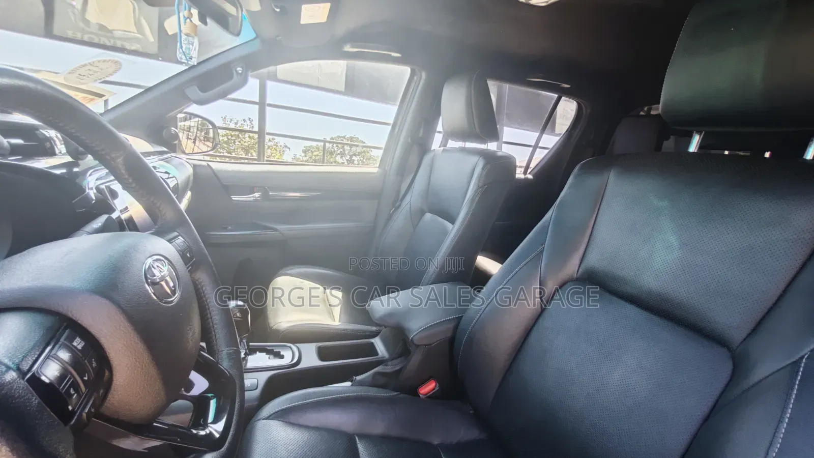 Toyota Hilux 2020 Gray